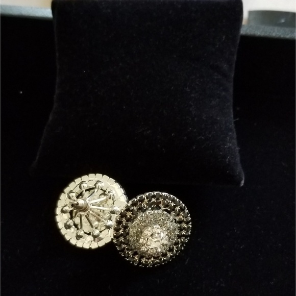 Earrings NWOT - Picture 2 of 3